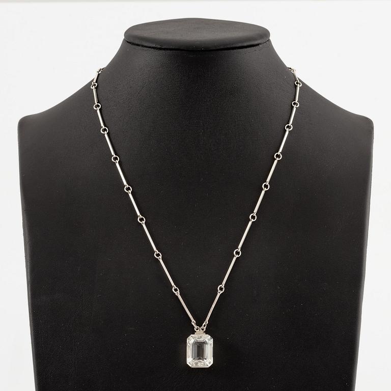 Wiwen Nilsson, a necklace, ring and pendant chain with pendant, silver with rock crystal, Lund 1947.