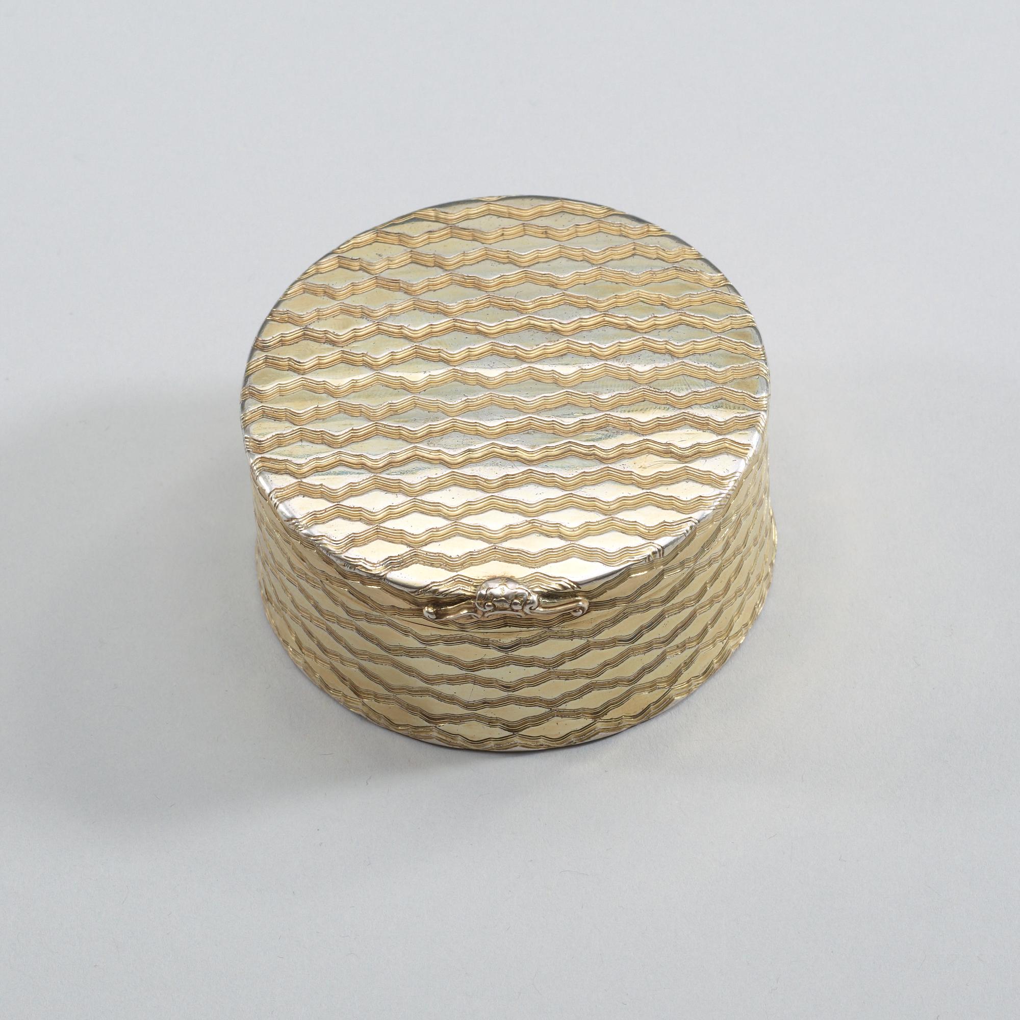 SNUSDOSA, mästarstämpel saknas men med fransk kontrollstämpel. Rokoko, 1700-talets andra hälft.