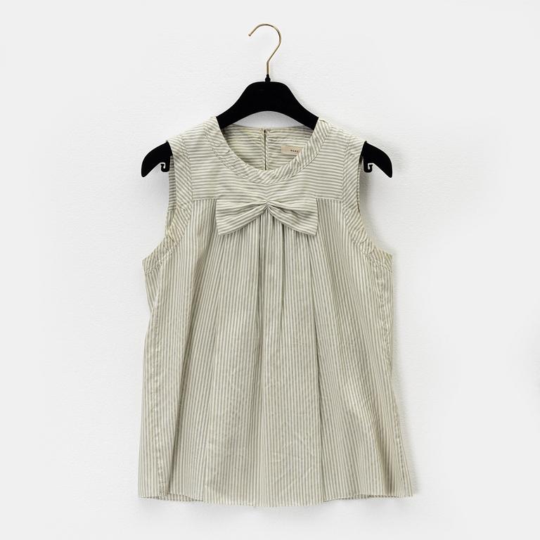 Marc Jacobs, a silk/cotton top, size 4.