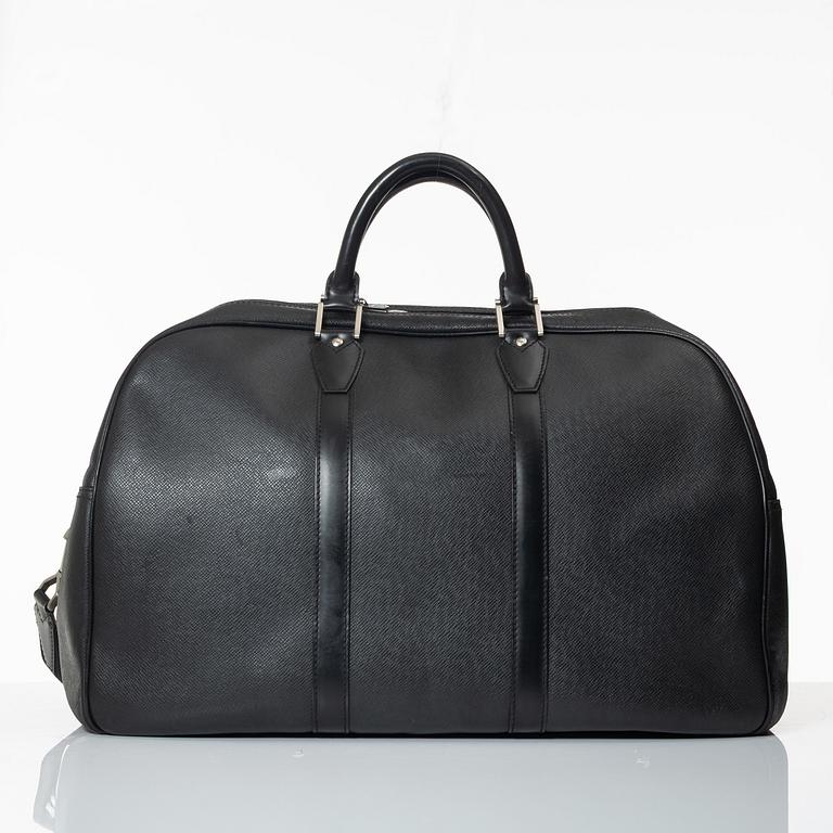 Louis Vuitton, weekendväska, "Taiga Kendall PM".