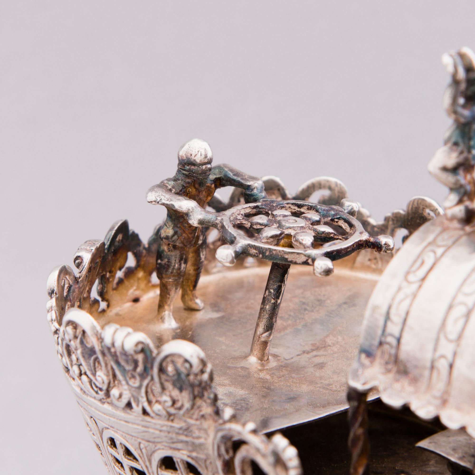 SKRIN/ BORDSDEKORATION, sterling silver, engelska importstämplar London 1911.