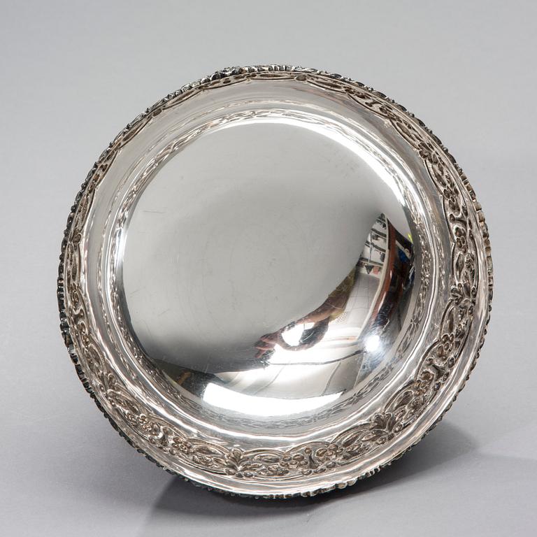 SKÅL, silver, A. Harkon Kulta, Lahtis 1979. Vikt 740 g.