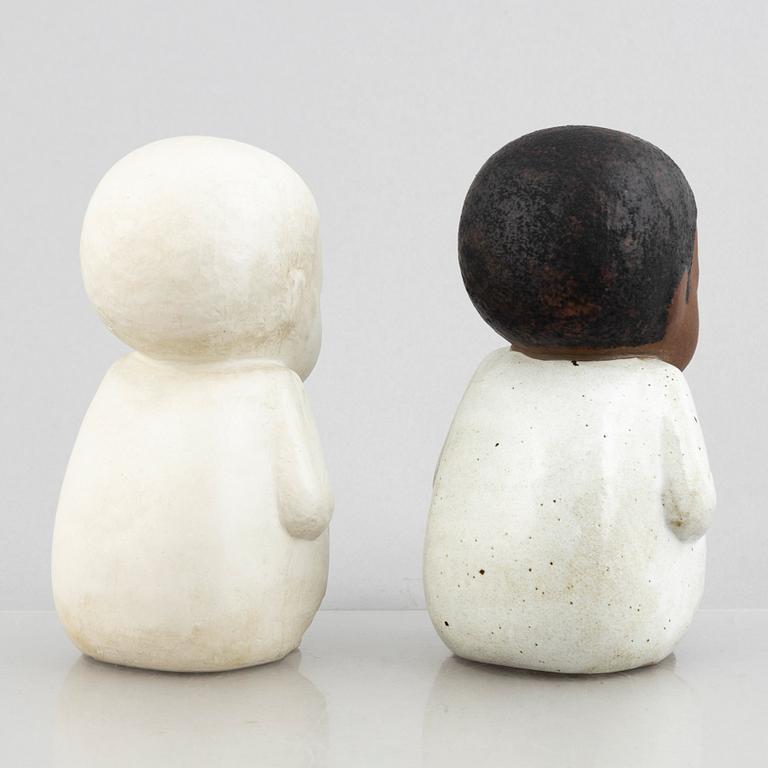 Lisa Larson, figuriner, 2 st, stengods, "Syd maxi", ur serien "All världens barn", Gustavsberg.