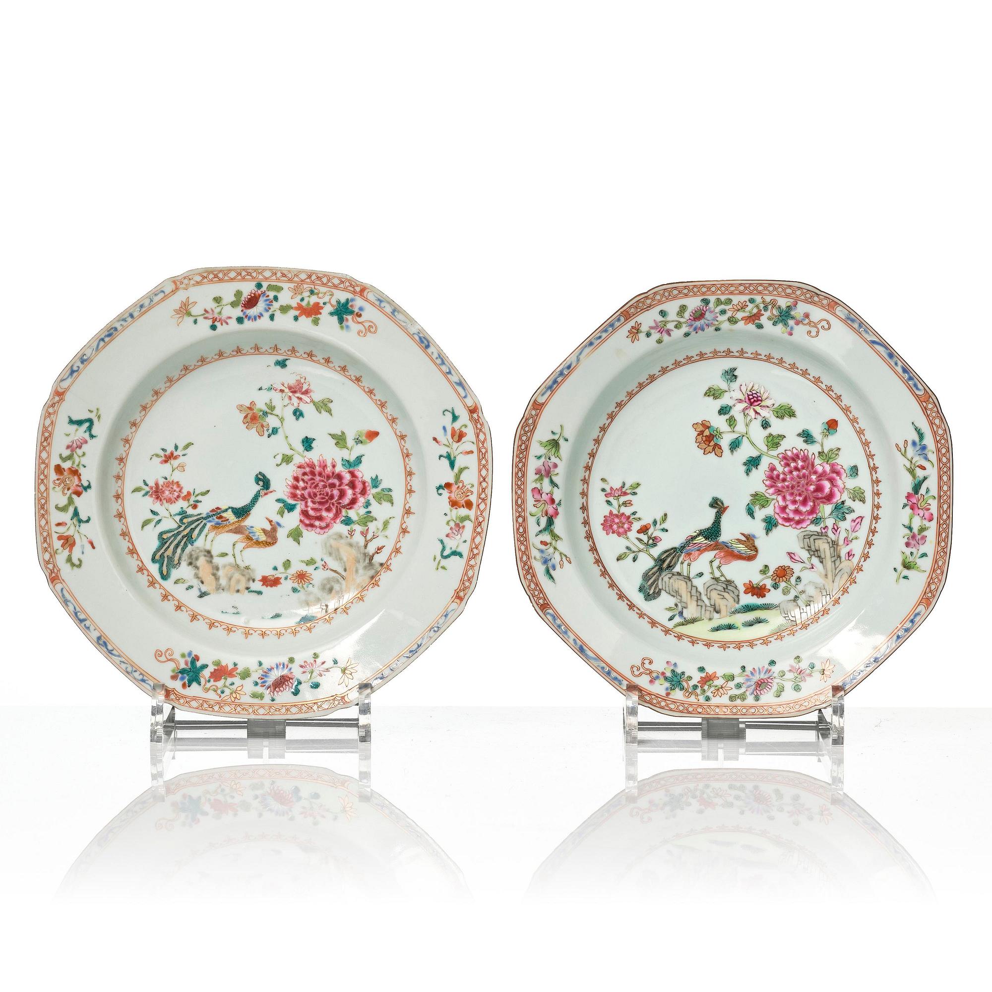 Sopptallrikar, 12 stycken, porslin. Qingdynastin, Qianlong (1736-95).