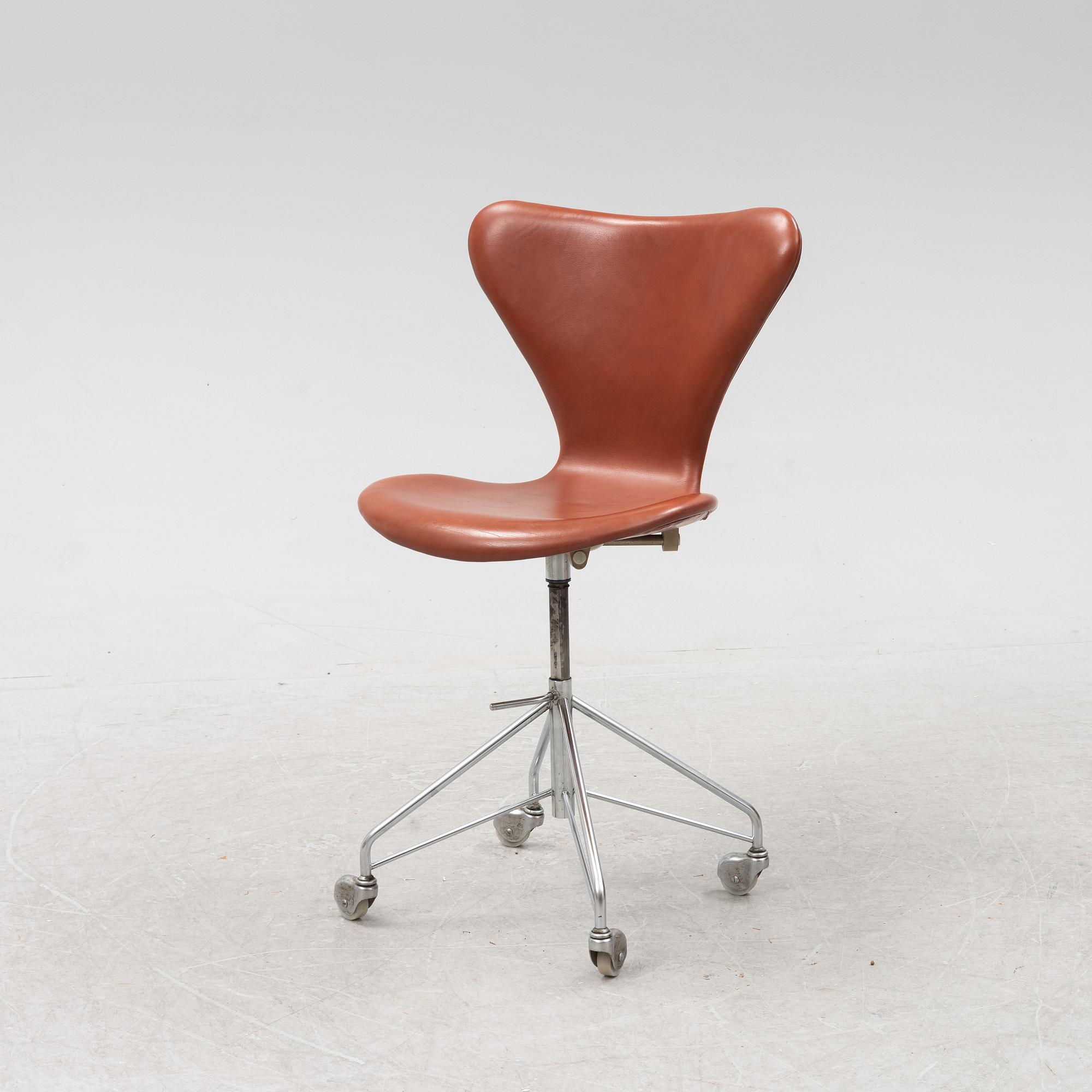Arne Jacobsen, kontorsstol, "Sjuan", Fritz Hansen, Danmark, 1970.