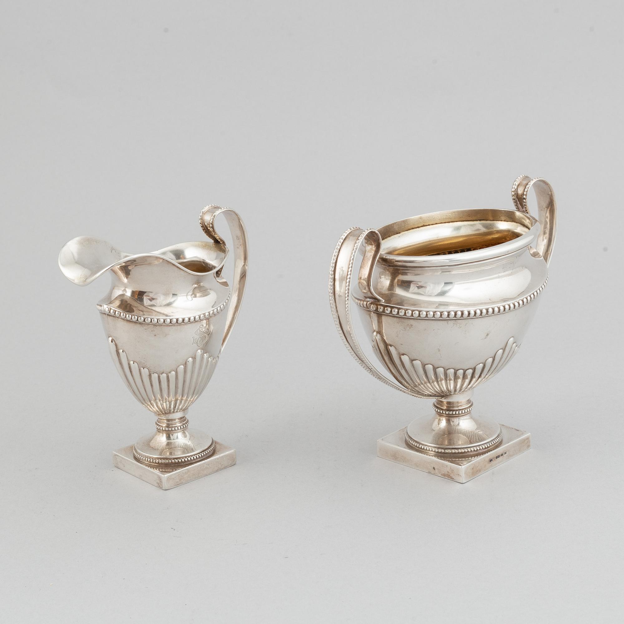 Kaffeservis, 3 delar, silver, gustaviansk stil, Suomen Kultasepät Oy, Åbo, Finland 1917.