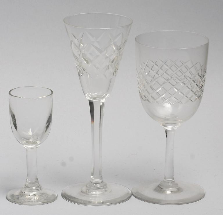 GLASSERVIS, 74 delar.