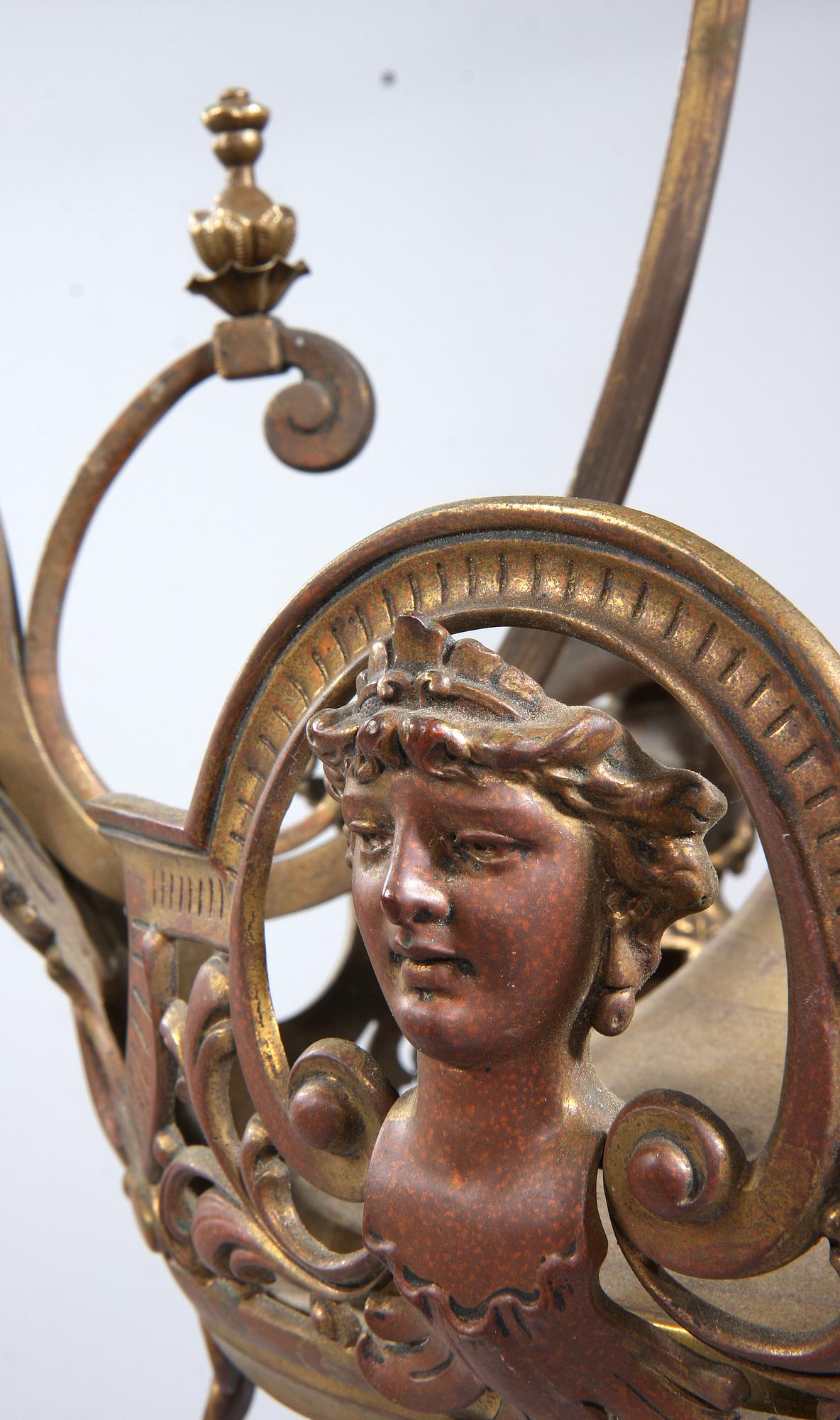 TAKLAMPA, nyrenässans, omkring sekelskiftet 1800/1900, h 85.