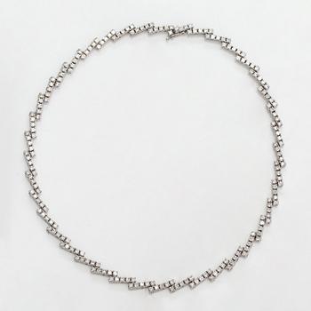 An 18K white gold collier with diamonds ca. 8.00 ct in total according to certificate.