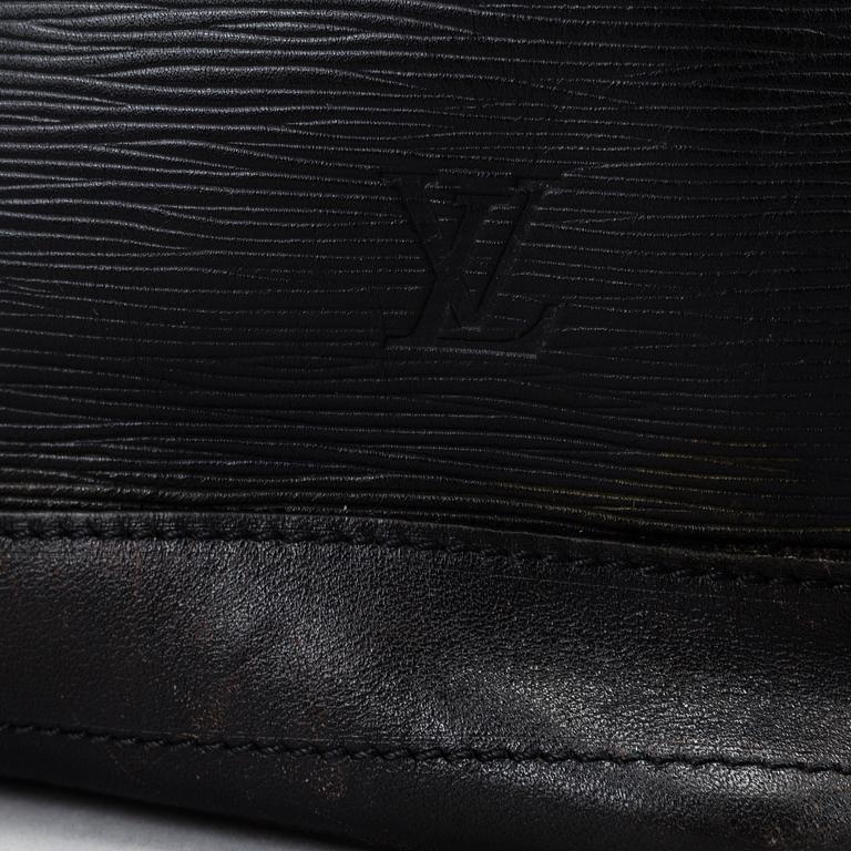 LOUIS VUITTON, a 'Noé Epi' bag.