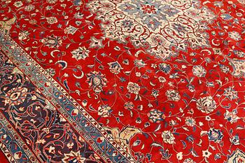 A Sarouk carpet, approximately 365 x 277 cm.