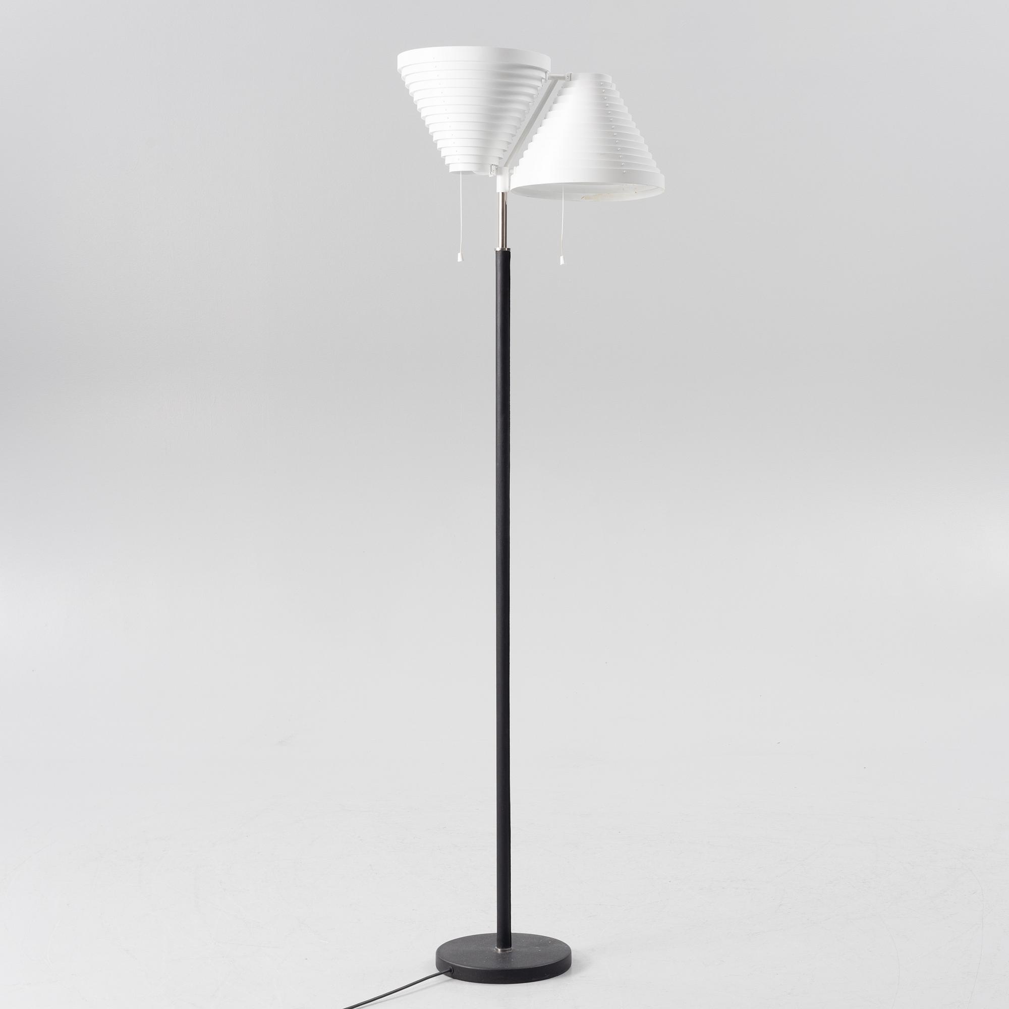 Alvar Aalto, floor lamp, model A810, Valaisinpaja, late 20th century.