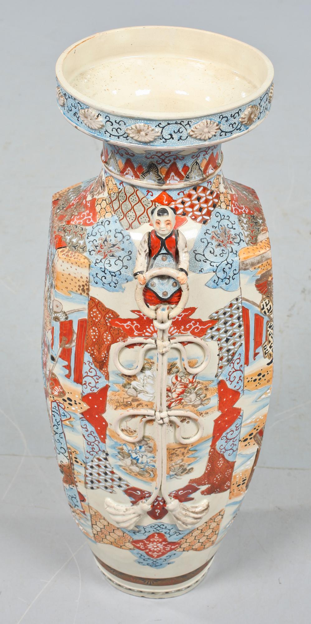 GOLVVAS, porslin, satsuma, Japan, 1900-tal.
