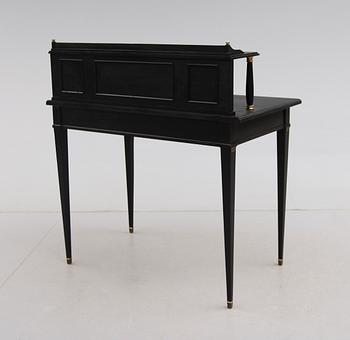 DAMARBETSBORD, 1900-talets första hälft.