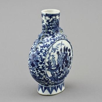 PILGRIMSKRUS, porslin, Kina, 1800-tal.