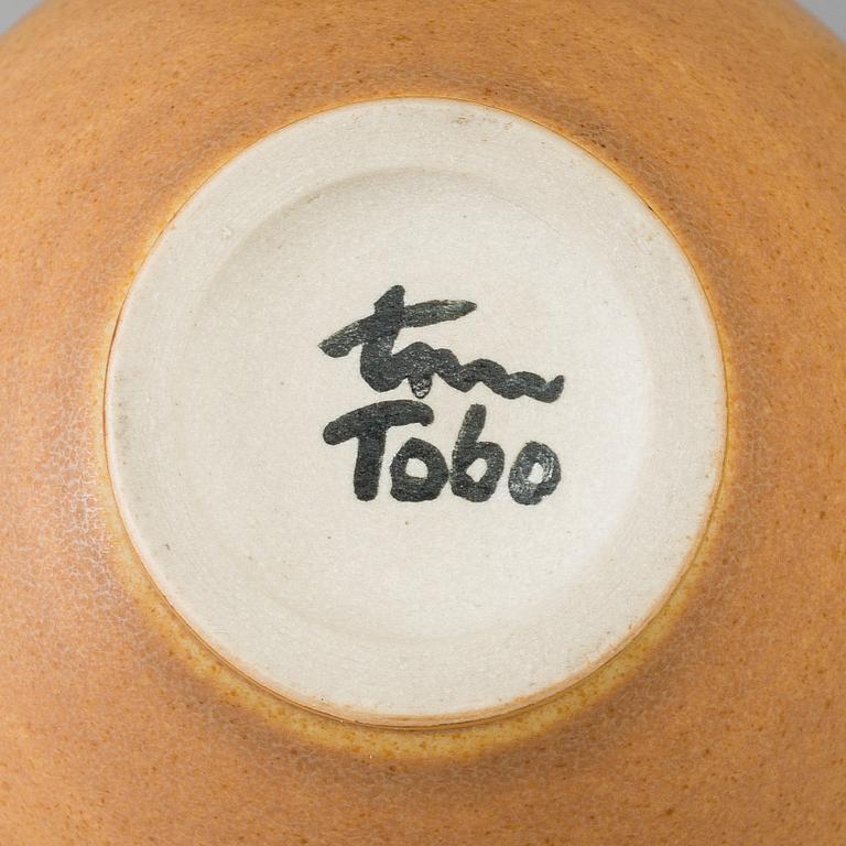 ERICH & INGRID TRILLER, four stoneware pieces from Tobo, signed.