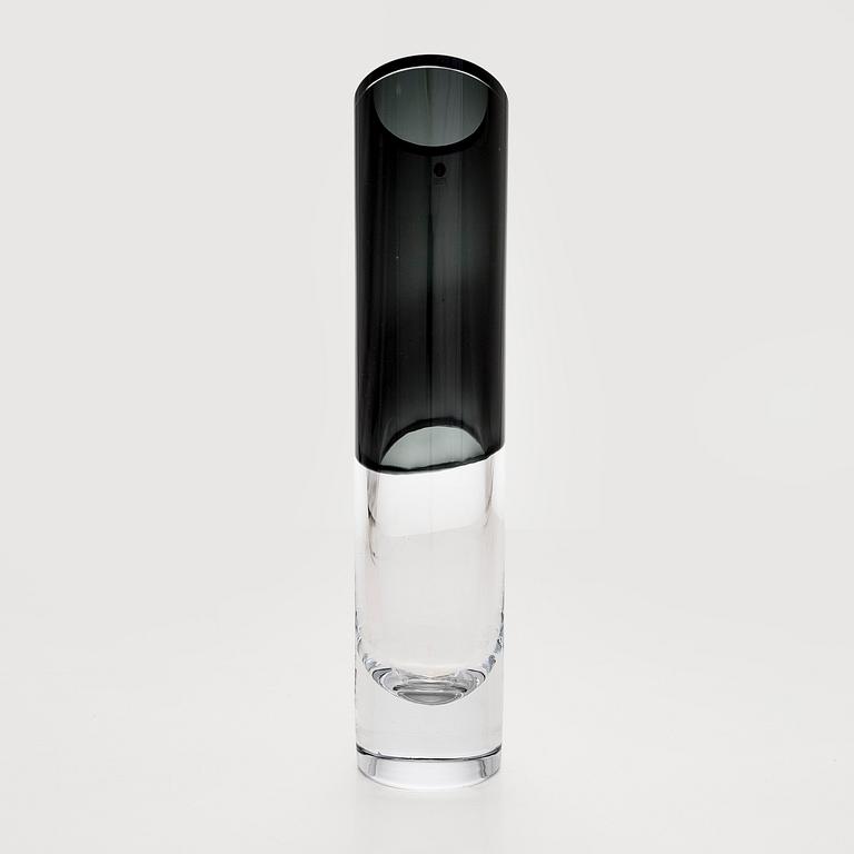 Kerttu Nurminen, a 'Lago' vase, signed Kerttu Nurminen Nuutajärvi.