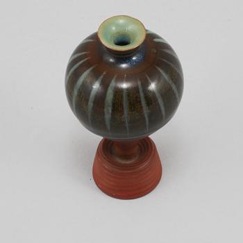 MINIATYRVAS, Farstagods, "Spirea", Wilhelm Kåge, Gustavsbergs studio, omkring 1900-talets mitt.