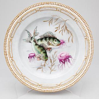 TALLRIKAR, 8 st. Porslin. "Fauna Danica", Hausmalerei. Royal Copenhagen, 1800/1900-tal.