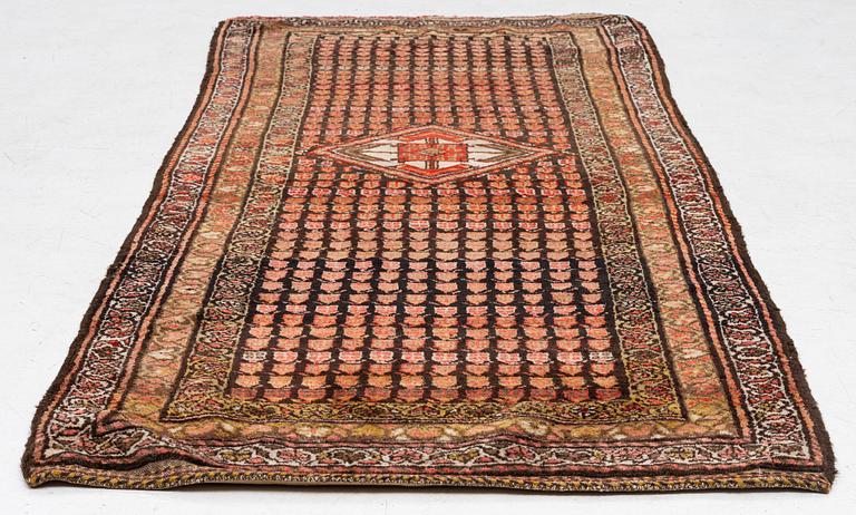 Carpet, approx. 235 x 100 cm.