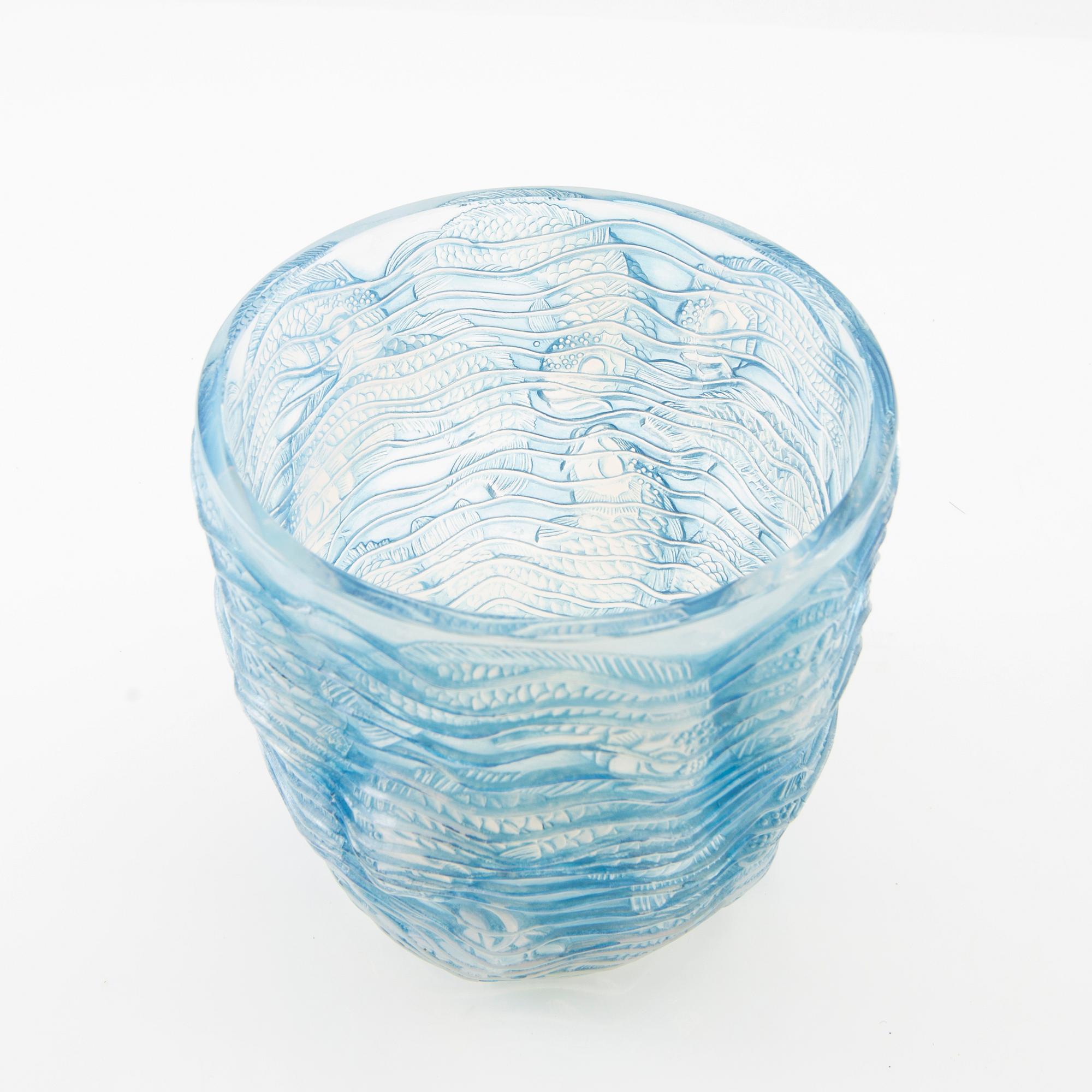 René Lalique, Vas "Dauphins", signerad tillverkad före 1946.