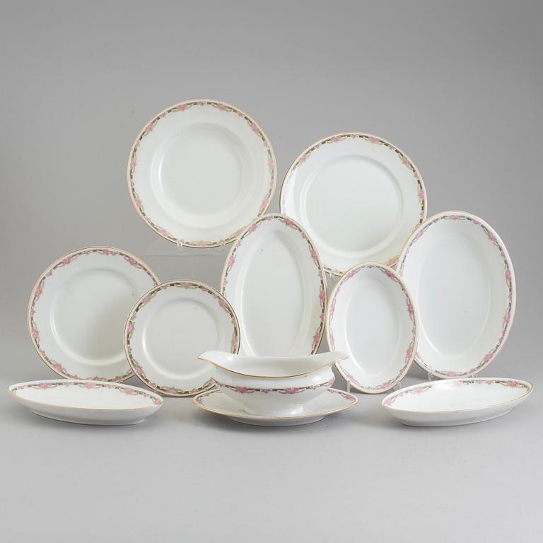 A Rörstrand part dinner service, early 20th Century (70 pieces).