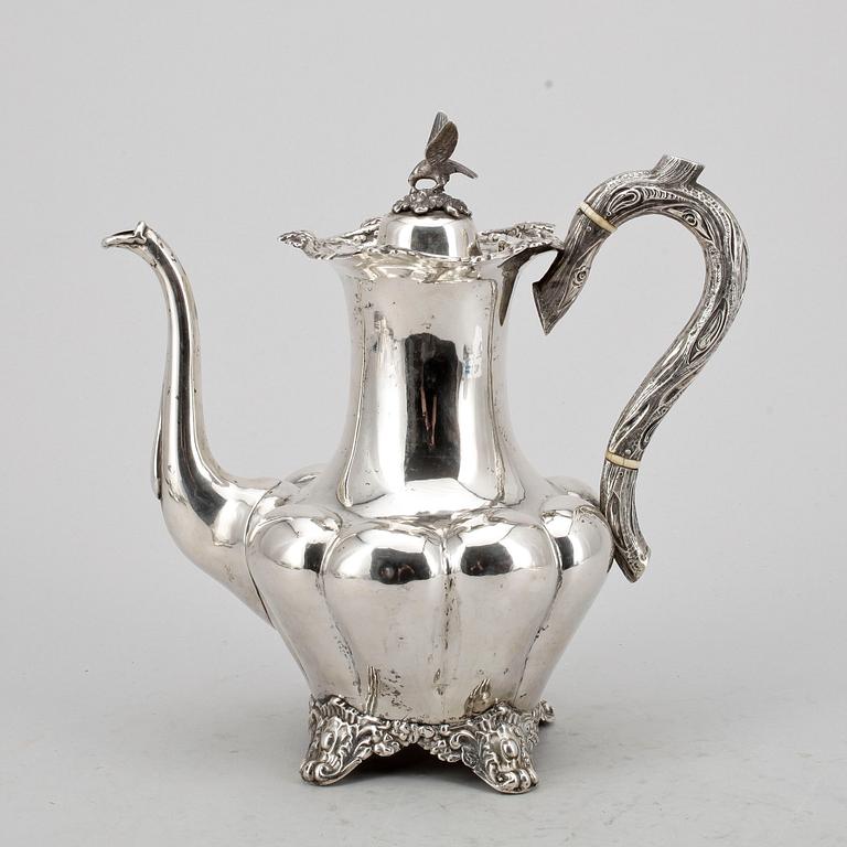 KAFFEKANNA, silver, Edvard Emanuel Petterson, Stockholm, 1864. Vikt ca 746g.