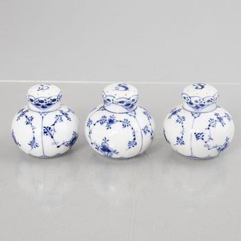 Service pieces, 18 pcs, porcelain, "Blue Fluted", Royal Copenhagen, Denmark.