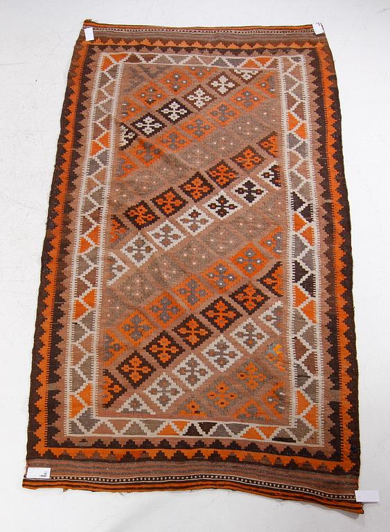 MATTA. Kelim. Ca 260 x 140.