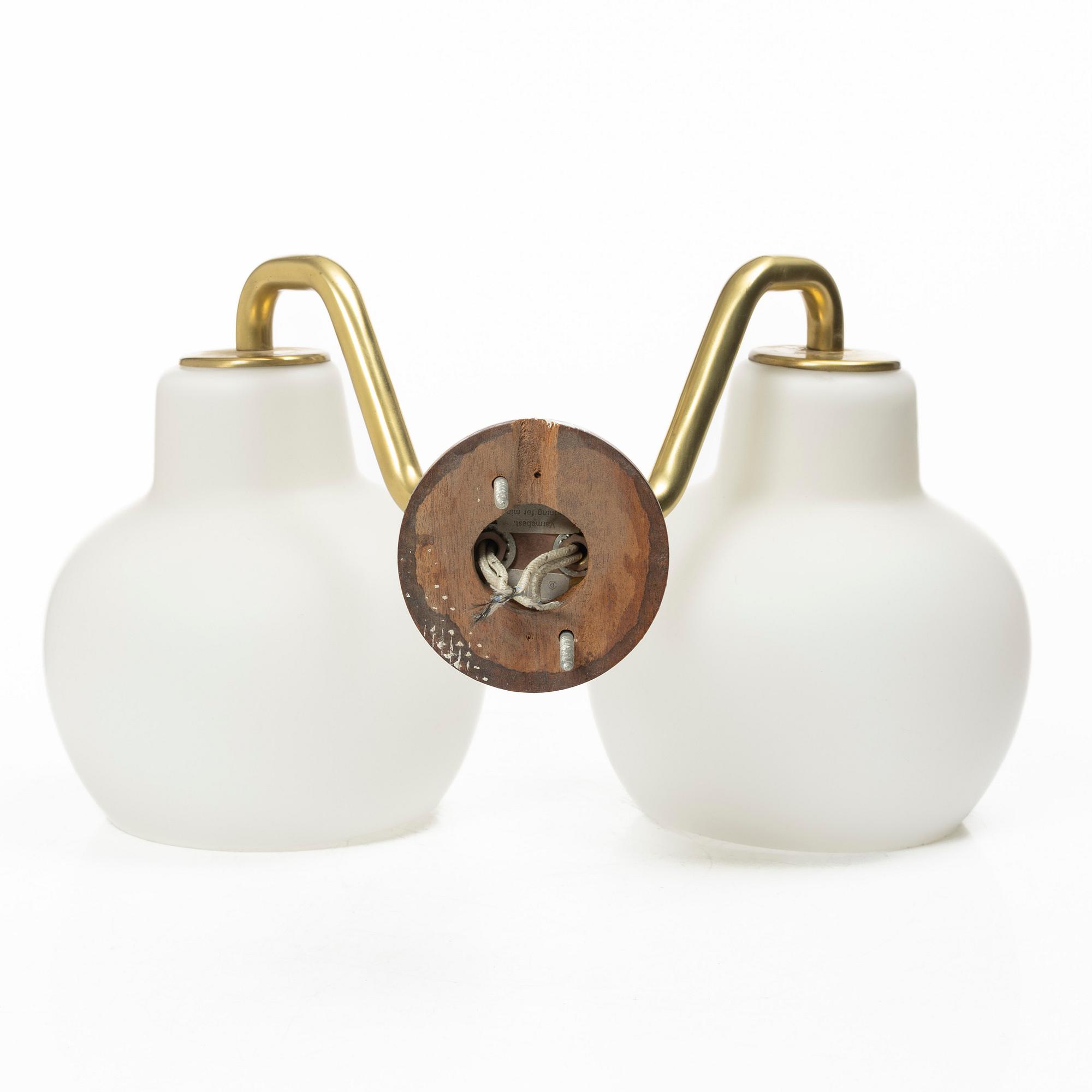 Vilhelm Lauritzen, a 'VL Ring Crown 2" wall light, louis Poulsen, end of the 20th century.
