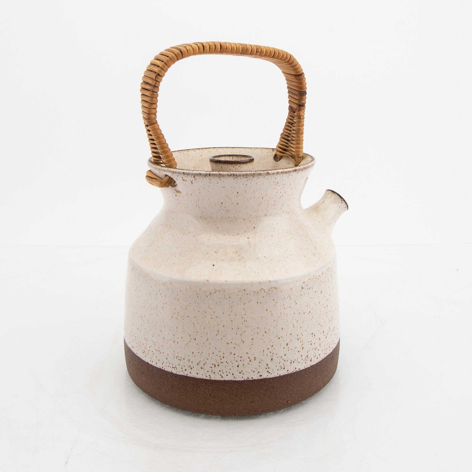 Signe Persson-Melin, tekanna glaserad keramik, signerad.