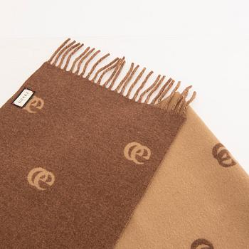 Gucci, wollen scarf.