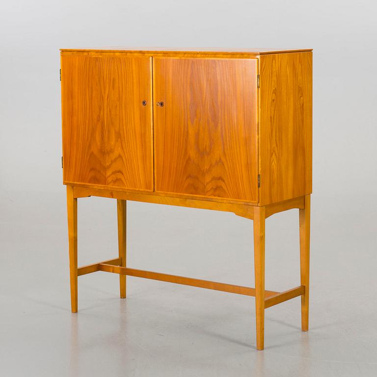 SKÅP, troligen Elias Svedberg, ur Triva-serien, Nordiska Kompaniet.