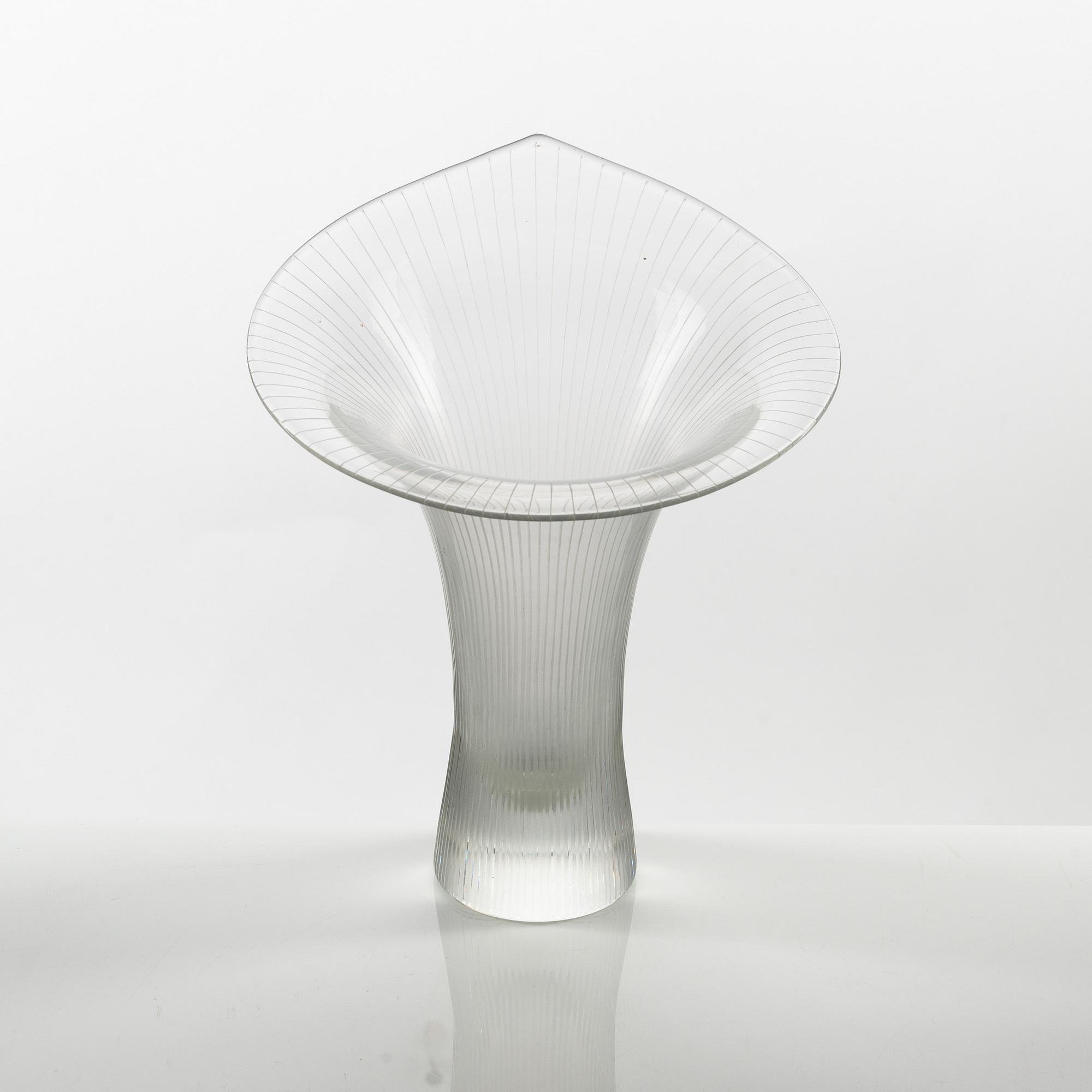 Tapio Wirkkala, vase, "Kanttarell", signed Tapio Wirkkala, Iittala -55.