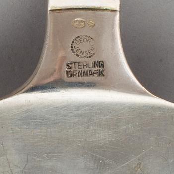 HARALD NIELSEN, 41 bestickdelar, sterling silver modell "Pyramid" Georg Jensen Danmark. Total vikt ca 720 gram.