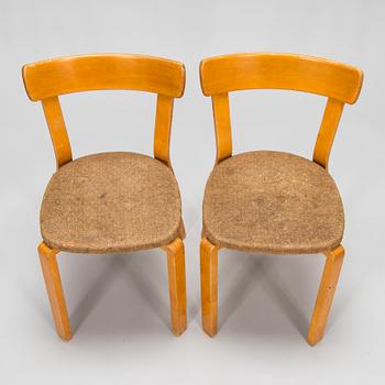 Alvar Aalto, 1940s '73' table and four '69' chairs for O.Y. Huonekalu- ja Rakennustyötehdas A.B.