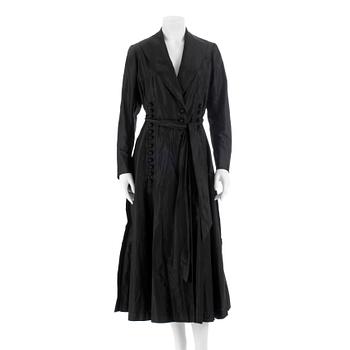 552. A black silkcoat from Nordisk Kompaniet 1916.