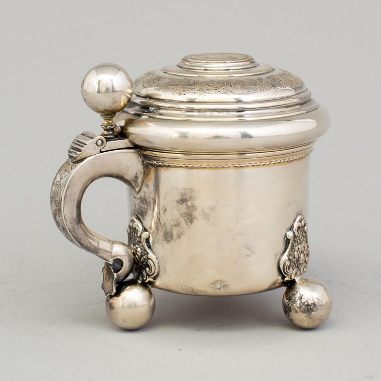 A 20th century parcel-gilt miniature tankard, mark of B Hertz AB, Stockholm 1910.