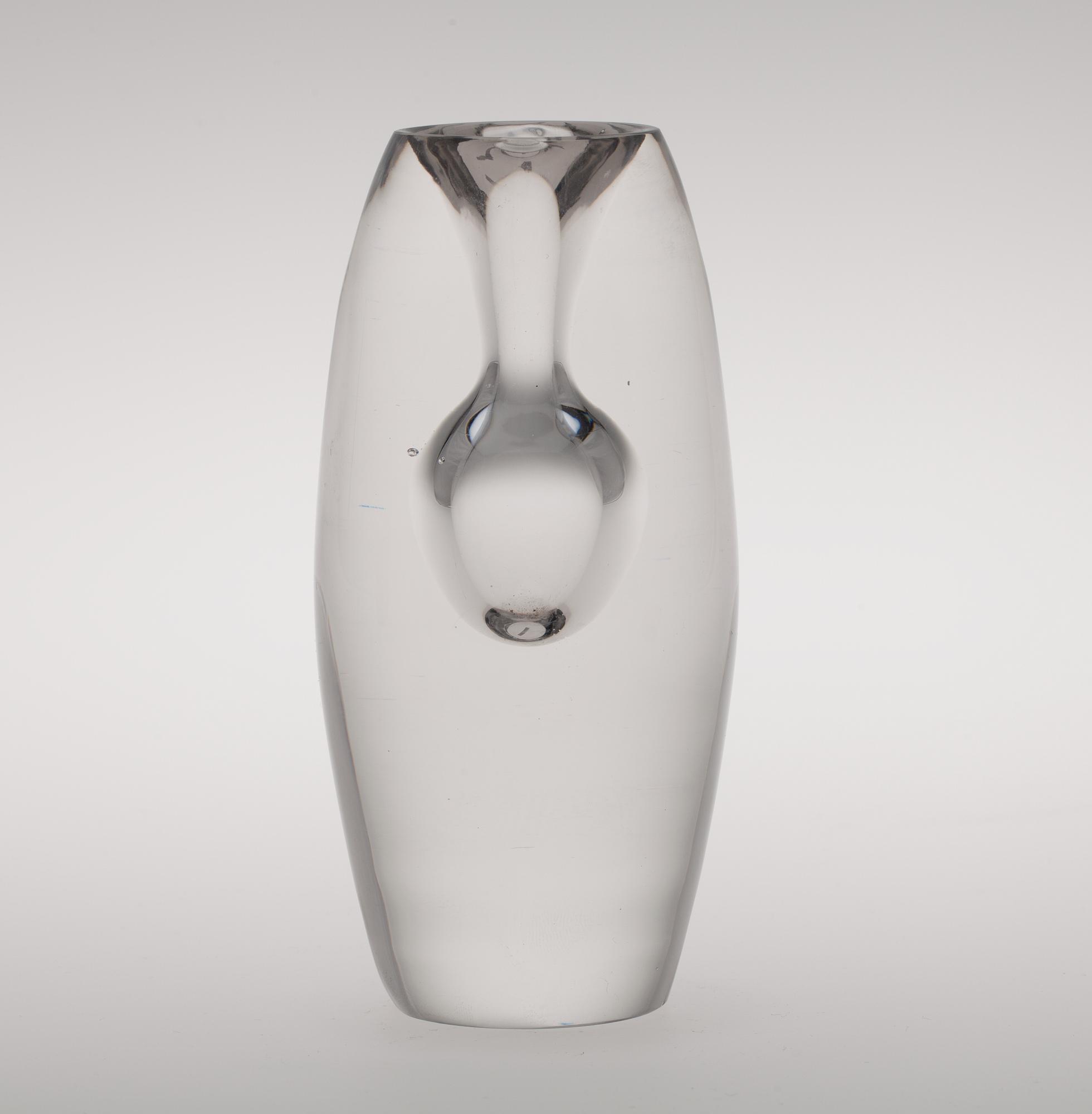 Tapio Wirkkala, A GLASS SCULPTURE.