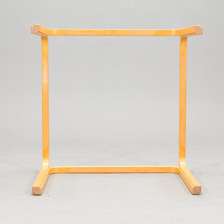 Alvar Aalto, Pöytä, Y805B, Artek.