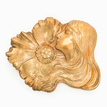 An early 20th century vide poche, signed H. Fegues, Belgium.