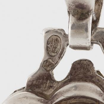 Medallion with photo compartment, with chain, silver.