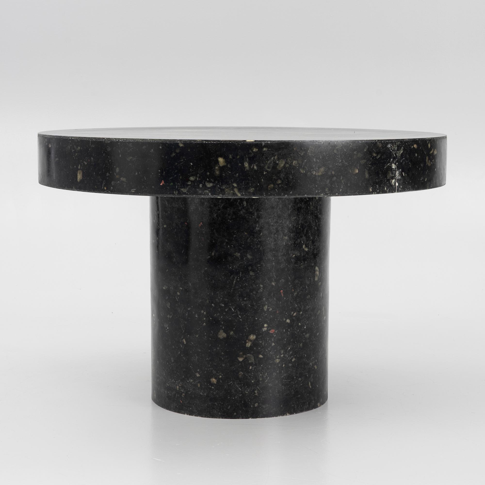 Gustaf Westman, matbord, "Linn Innovation Table", Swedish Stockings, 2025.