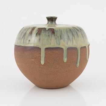 A Japanese earthenware vase,  20th century.