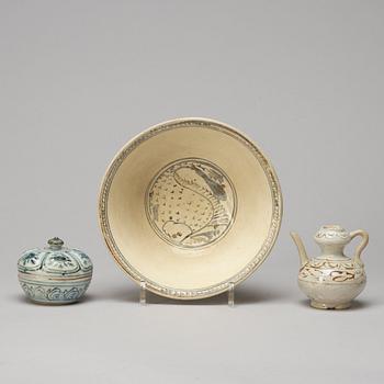 A bowl, ewer and box with cover, Sawankhalok, 15th/16th Century.