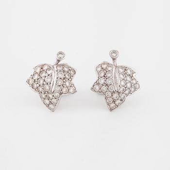 OLE LYNGGAARD, a pair of brilliant cut diamond earrings.