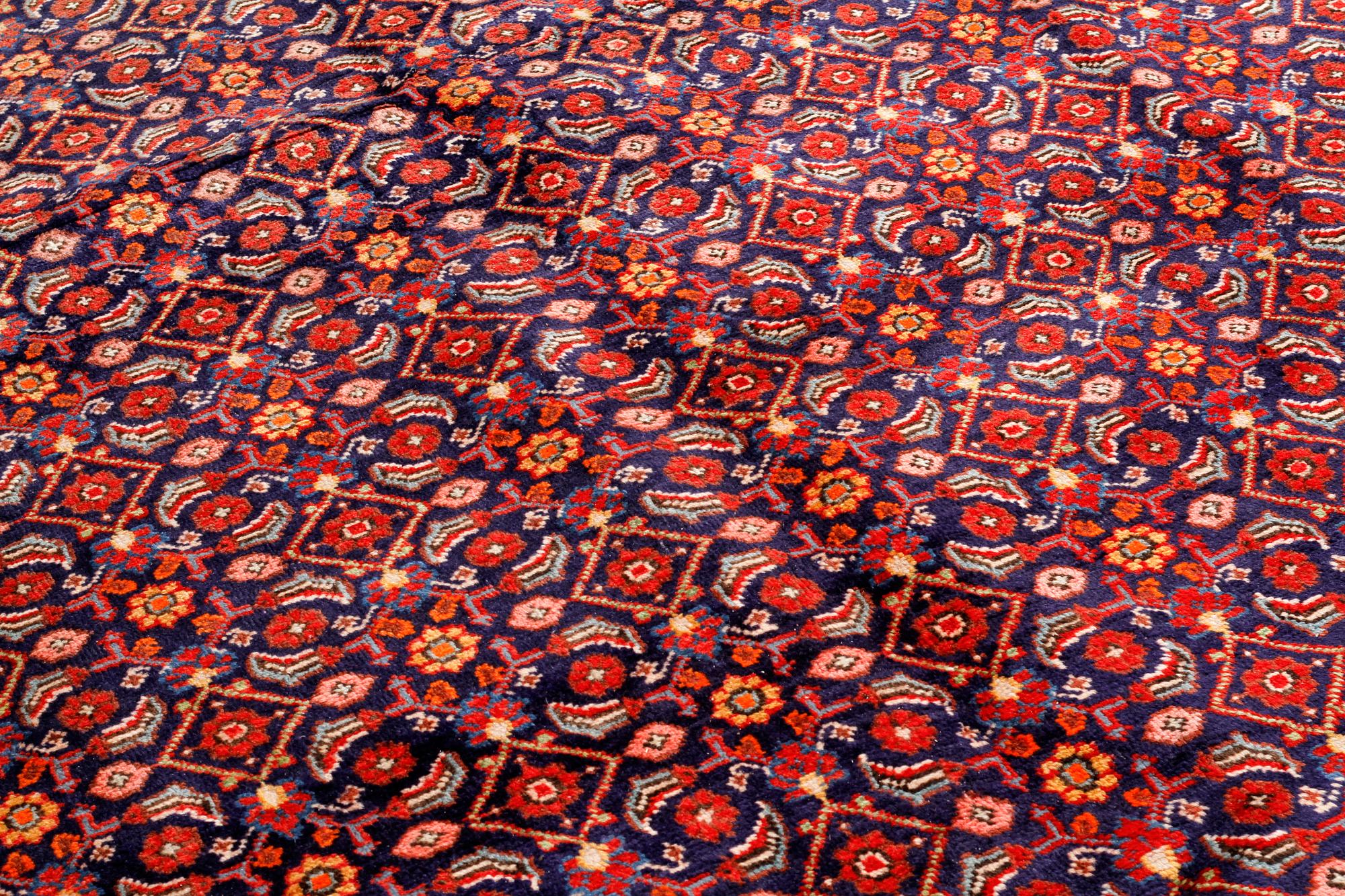 MATTA, troligen Sarouk, 315 x 205 cm.