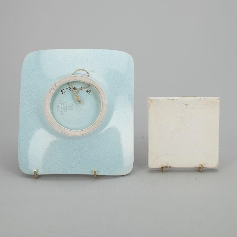 SEINÄLAUTANEN ja SEINÄLAATTA, keramiikkaa, Esteri Tomula ja Hilkka Liisa Ahola, Arabia 1900-luvun keskivaihe.