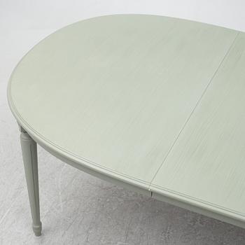 Dining table, with 2 armchairs and 6 chairs, Gustavian style, late 20th century.