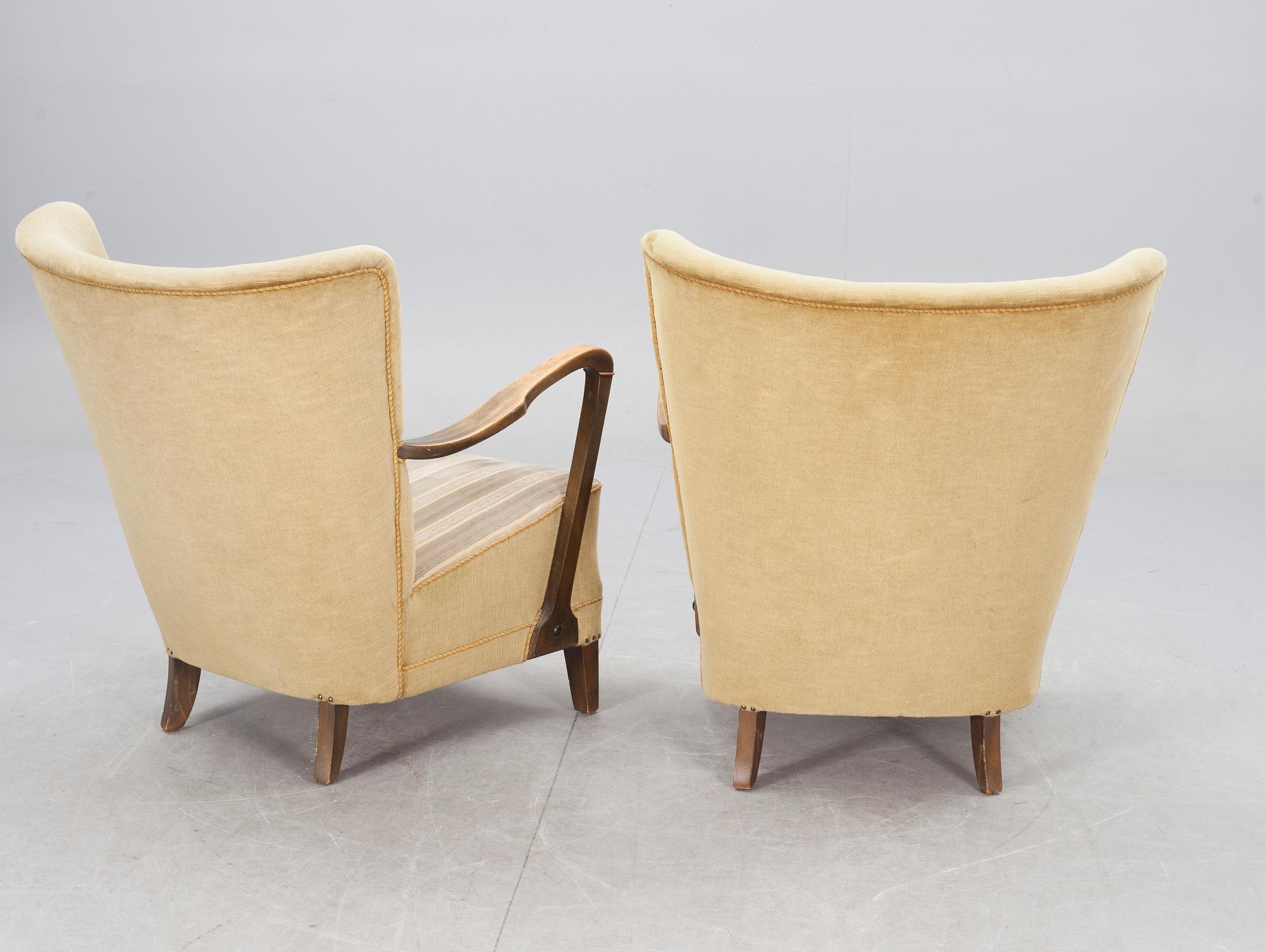 FÅTÖLJER, ett par, 1940-tal.